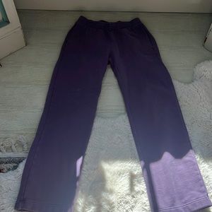 Aritzia TNA Cozy Fleece Boyfriend Straight sweatpants purple